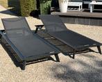 2 zwarte ligbedden met comfortabele kussens, Tuin en Terras, Ligbedden, Ophalen, Zo goed als nieuw, Aluminium
