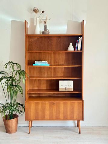 Vintage boekenkast wandmeubel teak jaren 60 beschikbaar voor biedingen