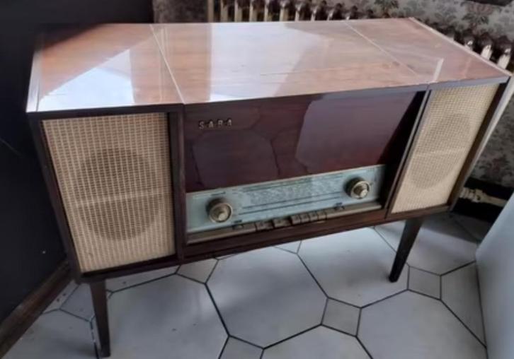 Vintage radiomeubel SABA Reichenau, Antiek en Kunst, Curiosa en Brocante, Ophalen
