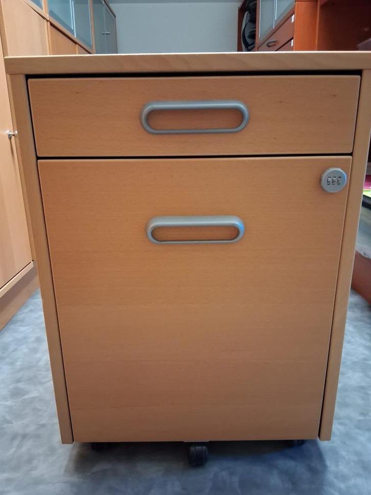 ladenblok, Zakelijke goederen, Kantoor en Winkelinrichting | Kantoormeubilair en Inrichting, Kast, Werkplek, Gebruikt, Ophalen