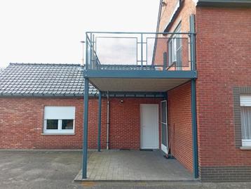 Metalen terrasconstructie  3m  3,70m Hoogte 2,90m beschikbaar voor biedingen