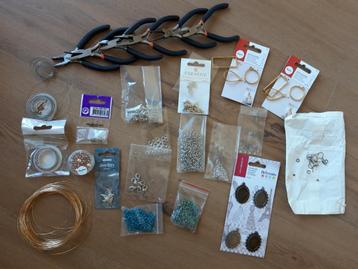 Lot van juwelen DIY materiaal beschikbaar voor biedingen
