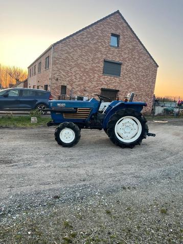 *prachtige sterke Iseki tu1700 19pk 3cil 4x4 trekhaak 501u!* beschikbaar voor biedingen