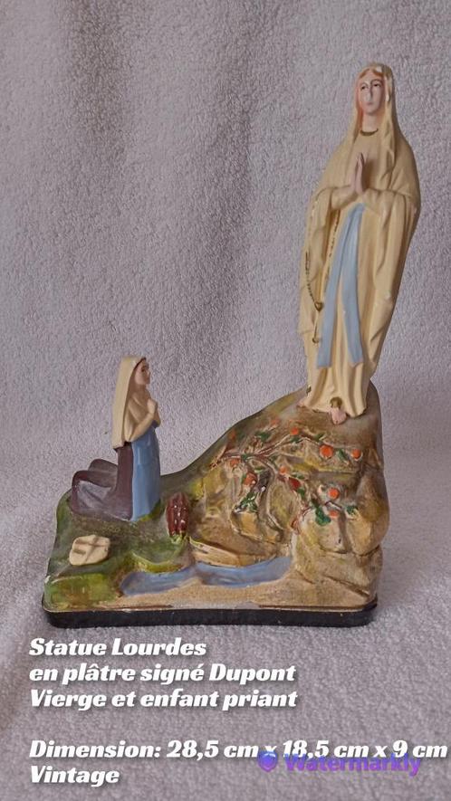 Lourdes gipsen beeld gesigneerd Dupont, Antiek en Kunst, Antiek | Religieuze voorwerpen, Ophalen of Verzenden