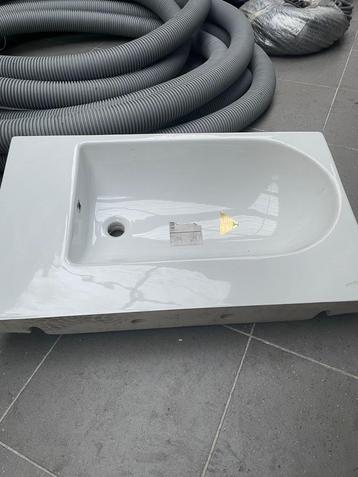 Wastafel op aanrecht 84x50 (LIQUIDATIE) beschikbaar voor biedingen
