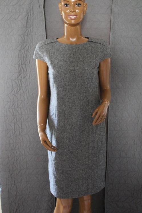 Zara Basic aansluitende jurk met kapmouwen grijs Large, Kleding | Dames, Jurken, Zo goed als nieuw, Maat 42/44 (L), Grijs, Knielengte