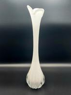 Vintage handgeblazen glazen vaas, Ophalen, Wit, Glas