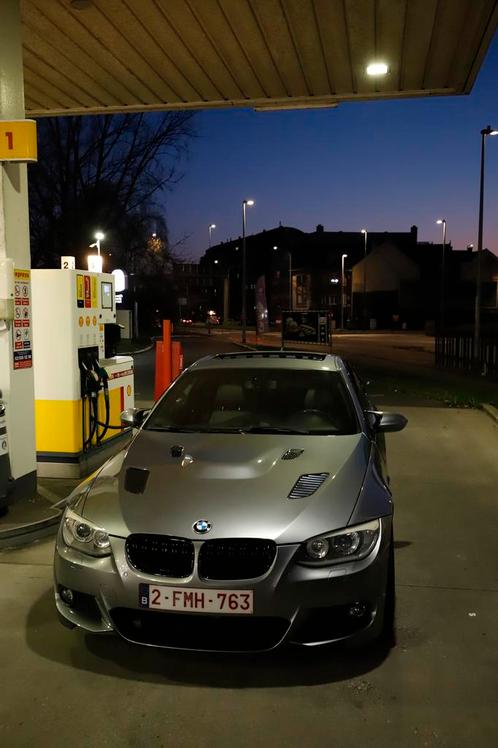 E92 335i DKG, Auto's, BMW, Particulier, 3 Reeks, ABS, Achteruitrijcamera, Adaptieve lichten, Airbags, Airconditioning, Alarm, Android Auto