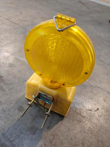 Signalisatiemateriaal beschikbaar voor biedingen