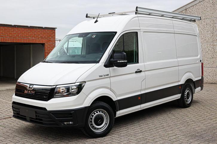 MAN TGE AUTOMAAT*ACHTERUITRIJCAMERA*TREKGEWICHT-3000KG*, Auto's, Bestelwagens en Lichte vracht, Bedrijf, Te koop, Used 1. Bestelwagens met ervaring.