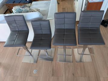 4 barstoelen te koop - Italiaans design (merk: Natisa) beschikbaar voor biedingen