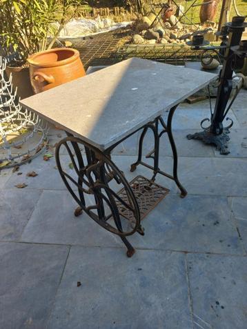 Gietijzeren  tafeltje  met  arduinen  blad, Tuin en Terras, Ophalen, Gebruikt, Rechthoekig, Metaal