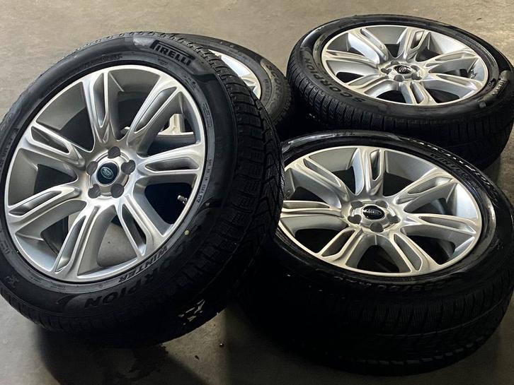 Range Rover winterset  met Pirelli banden nieuwe staat, Auto-onderdelen, Banden en Velgen, Band(en), Winterbanden, 20 inch, Ophalen