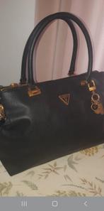 Een handtas merk guess, Handtassen en Accessoires, Tassen | Damestassen, Ophalen, Zo goed als nieuw, Handtas