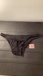 Slip noir pour homme avec ouverture sur le devant, Envoi