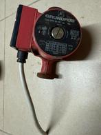 Circulatiepomp Grundfos, Doe-het-zelf en Bouw, Verwarming en Radiatoren, Ophalen of Verzenden, Gebruikt