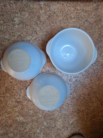 Soep of ontbijtkommen beschikbaar voor biedingen