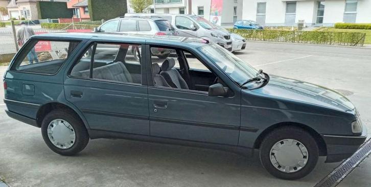 Ancienne Peugeot 405, Autos, Peugeot, Particulier, Essence, Break, 5 portes, Automatique, Bleu, Bleu, Enlèvement