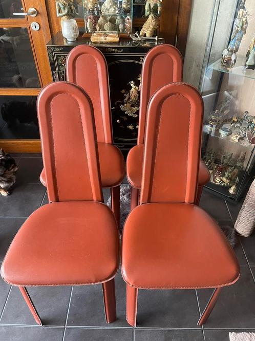 4 zeer mooie lederen stoelen in bruine kleur, Huis en Inrichting, Stoelen, Zo goed als nieuw, Ophalen