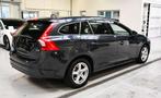 Volvo V60 2.0 D3 Momentum Automaat -NAVI / CAMERA /BLUETOOTH, Auto's, Volvo, Stof, Gebruikt, 4 cilinders, 1969 cc