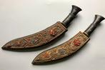 Ensemble d'authentiques poignards et épées Kukri népalais, Collections, Armée de terre, Enlèvement ou Envoi, Épée ou sabre