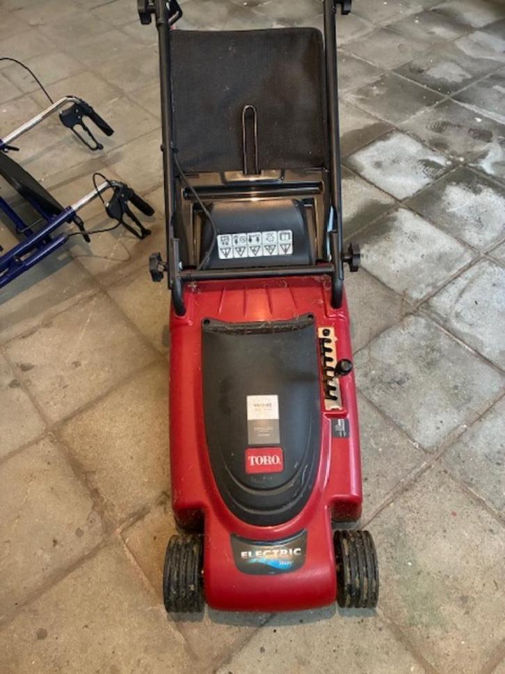 Grasmachine TORO Electric mulcher, Tuin en Terras, Grasmaaiers, Gebruikt, Elektrische grasmaaier, 30 t/m 39 cm, Cirkelmaaier, Mulchfunctie