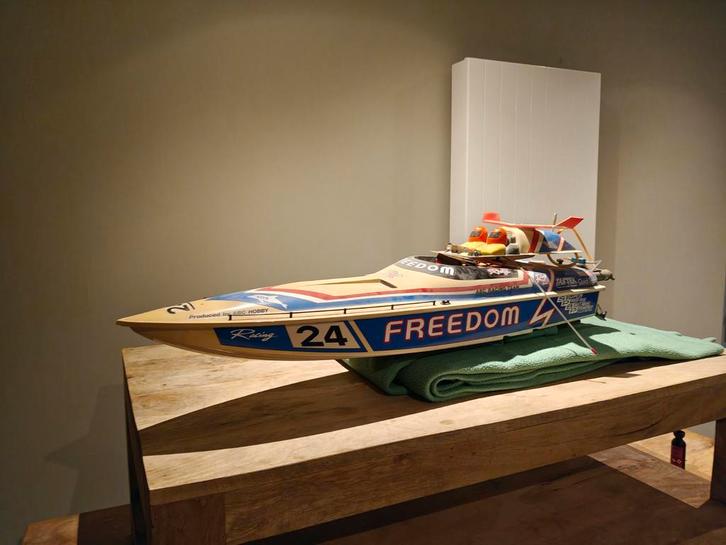 Modelboot op benzine, zéér mooie offshore boat, modelbouw !!, Hobby en Vrije tijd, Modelbouw | Boten en Schepen, Ophalen