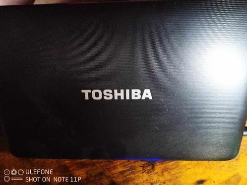 portable Toshiba Satellite C850 1MD, Informatique & Logiciels, Ordinateurs portables Windows, Comme neuf, 16 pouces, 2 à 3 Ghz
