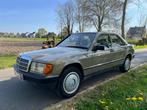 Mercedes 190D 2.5 188770 km 1e eigenaar enorm nette staat, Auto's, Mercedes-Benz, 2500 cc, Beige, Beige, 5 cilinders