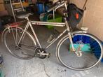 Herenfiets, zilverkleurig met 2 fietstassen, Fietsen en Brommers, Fietsen | Oldtimers, Ophalen