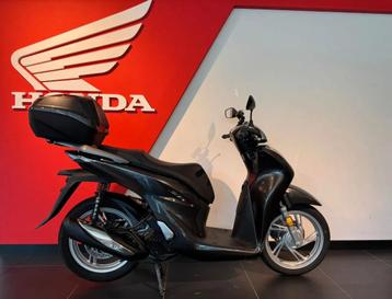 Honda SH125 (bj 2022) beschikbaar voor biedingen