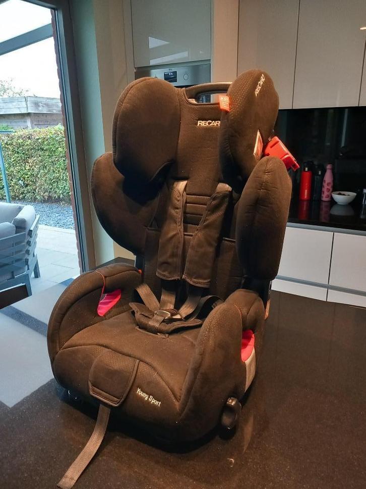 autostoel Recaro Young sport black, Kinderen en Baby's, Autostoeltjes, Gebruikt, Overige merken, 9 t/m 36 kg, Autogordel, Verstelbare rugleuning