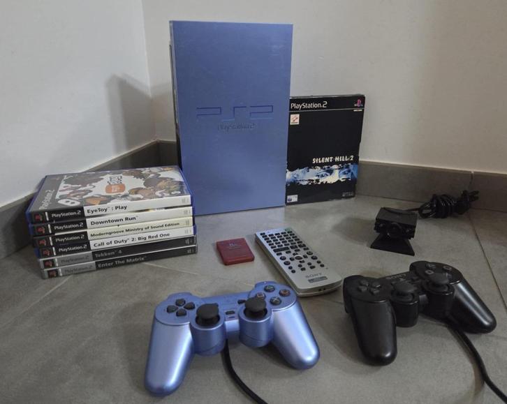 *RARE* Aquablue Phat PS2 Lot, Games en Spelcomputers, Spelcomputers | Sony PlayStation 2, Zo goed als nieuw, Phat, Blauw, Met 2 controllers