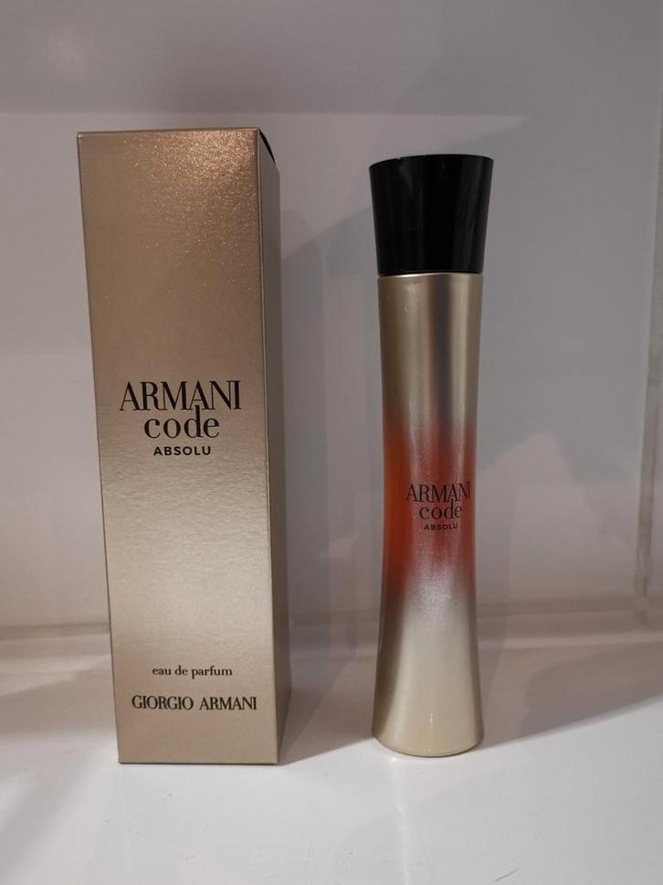 Code féminin absolu Armani 75 ml, Bijoux, Sacs & Beauté, Beauté | Parfums, Enlèvement