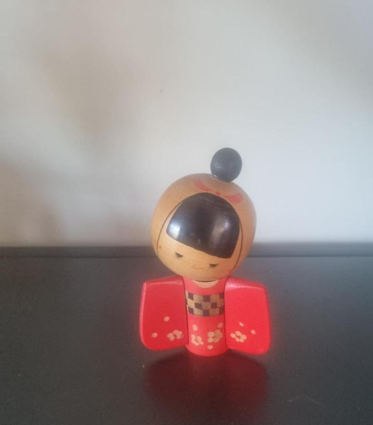 Leuke kokeshi van Sansaku Sekiguchi (1925-2018), Antiek en Kunst, Kunst | Beelden en Houtsnijwerken, Verzenden