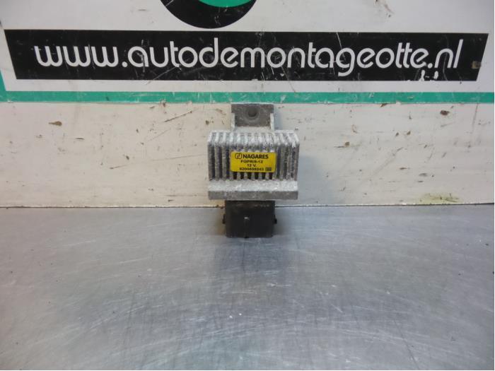 Voorgloei Relais van een Renault Megane (Megane 09-), Auto-onderdelen, Elektronica en Kabels, Renault, Gebruikt, 3 maanden garantie