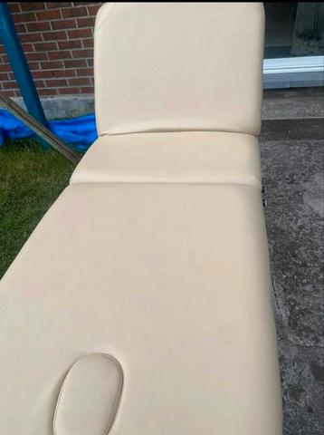Table de massage  beschikbaar voor biedingen