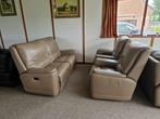 TAUPE BUFFELLEDEREN MET 2 ELEKTRISCHE RELAXEN EN 1 MANUELE R, Ophalen, Gebruikt, Leer