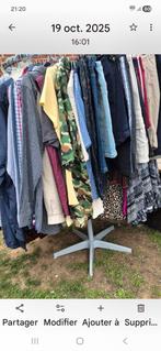 +/- 300 dameskleding en herenkleding. TB-conditie. Geen bezo, Ophalen