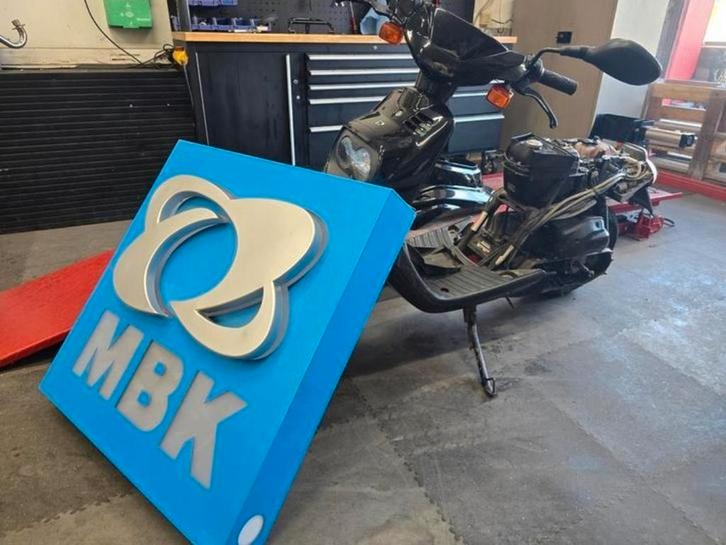 WIJ KOPEN BOOSTERS, Fietsen en Brommers, Scooters | Yamaha, Zo goed als nieuw, Ophalen of Verzenden