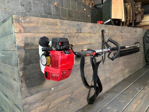 Professionele heggenschaar op steel, Tuin en Terras, Heggenscharen, Zo goed als nieuw, Benzine, Ophalen
