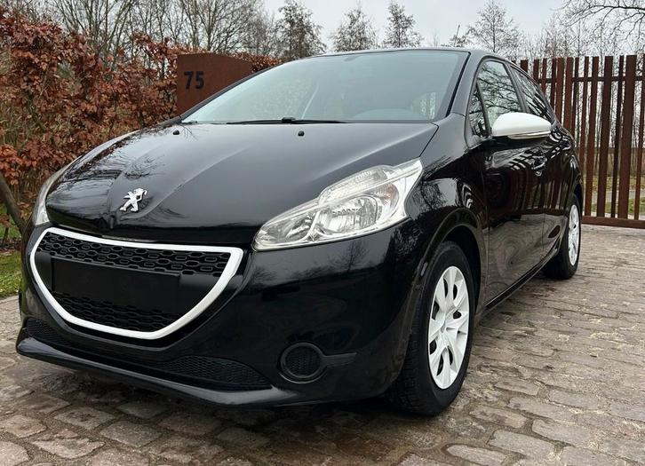 Peugeot 208 1.4 HDI Like / 197.680 km / Euro 5b, Auto's, Peugeot, Bedrijf, Te koop, ABS, Airbags, Airconditioning, Bluetooth, Boordcomputer