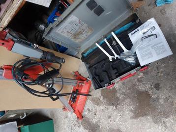 Duss Dia303w diamantboormachine incl duss bs 160 statief beschikbaar voor biedingen