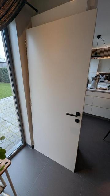 Binnendeur 83cm beschikbaar voor biedingen