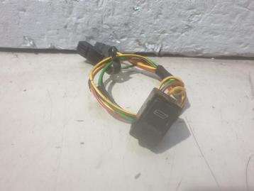 RAAMSCHAKELAAR LINKS ACHTER Audi 80 (B4) (8a0-959-855-01c) beschikbaar voor biedingen