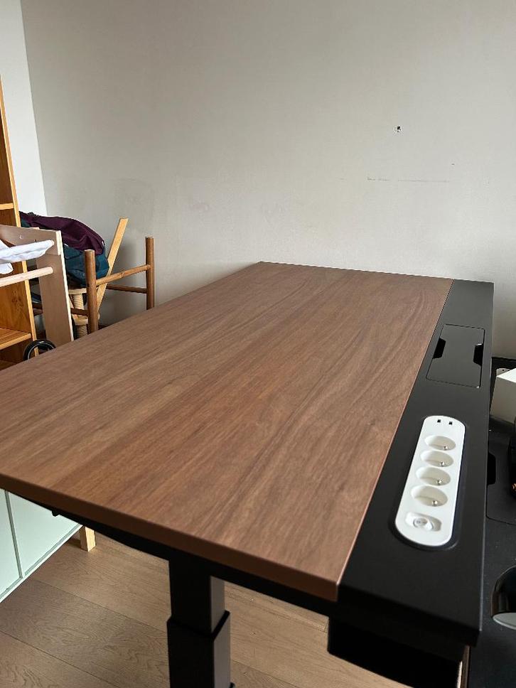 Mittzon zit/sta bureau elektronisch verstelbaar, Huis en Inrichting, Bureaus, Zo goed als nieuw, Bureau, Elektrisch, In hoogte verstelbaar