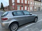 Alfa Romeo 147 1.6 benzine, Auto's, Alfa Romeo, Voorwielaandrijving, Stof, Zwart, 4 cilinders