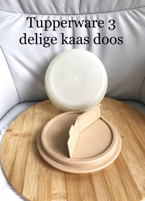 Tupperware 3 delige kaas doos 7 foto's., Huis en Inrichting, Keuken | Tupperware, Zo goed als nieuw, Overige typen, Wit, Crème