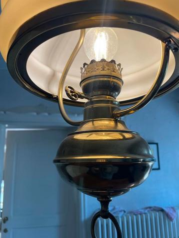 Hanglamp beschikbaar voor biedingen
