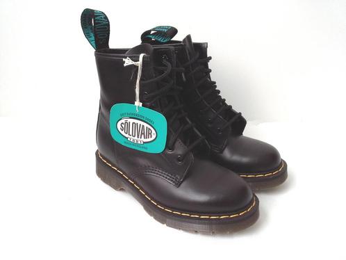 Solovair noires en cuir vintage neuves made in England 3 36, Kleding | Dames, Schoenen, Nieuw, Lage of Enkellaarzen, Zwart, Ophalen of Verzenden